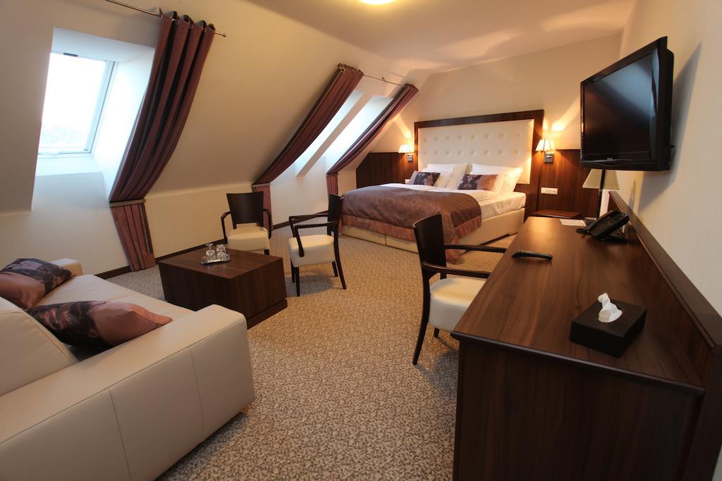Hotel Sladovna Cerná Hora Quarto foto